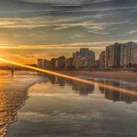Apartamento A 100Metros De La Playa De San Lorenzo Gijón Kültér fotó