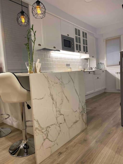 Apartamento A 100Metros De La Playa De San Lorenzo Gijón Kültér fotó