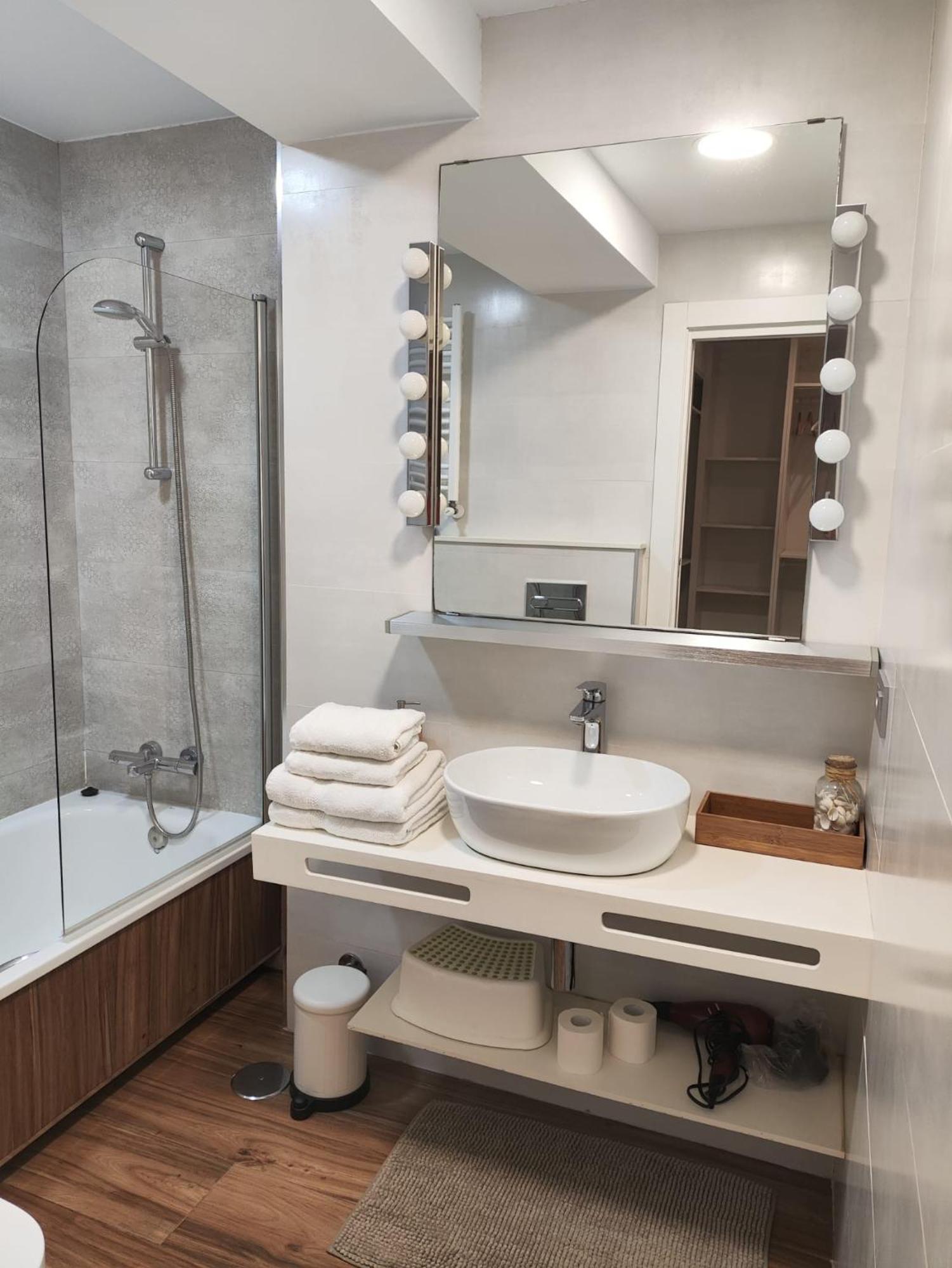 Apartamento A 100Metros De La Playa De San Lorenzo Gijón Kültér fotó